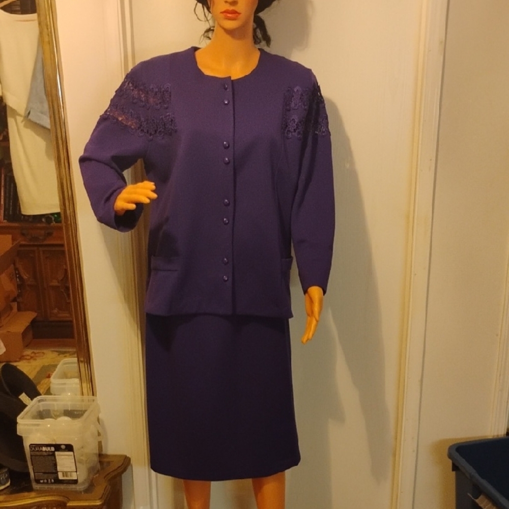 Elegant Purple Women's Skirt Set